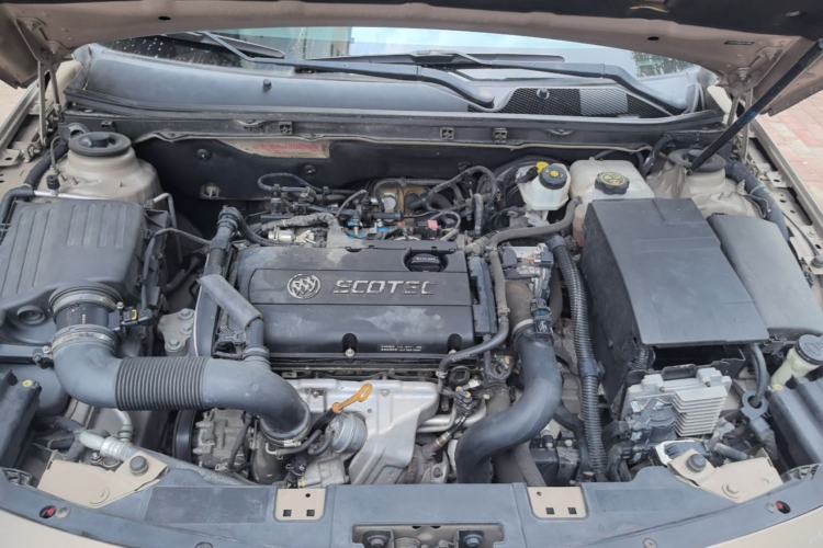 Used Buick Regal 2015 1.6T Elite Tech Model Engine Bay