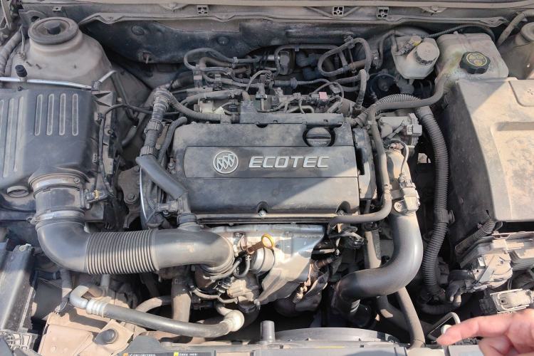 Used Buick Regal 2015 1.6T Elite Tech Model Engine Bay