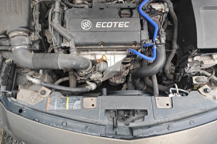 Used Buick Regal 2015 1.6T Leading Technology Model Engine Bay