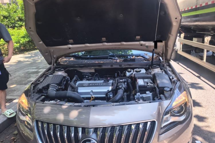 Used Buick Regal 2015 1.6T Leading Technology Model Engine Bay