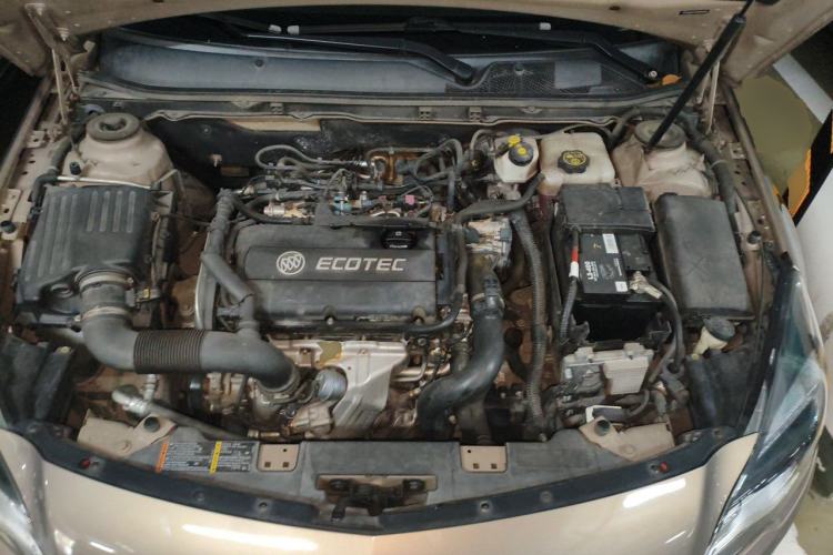 Used Buick Regal 2015 1.6T Elite Tech Model Engine Bay