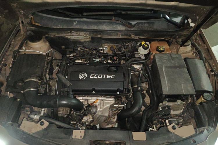 Used Buick Regal 2015 1.6T Leading Technology Model Engine Bay
