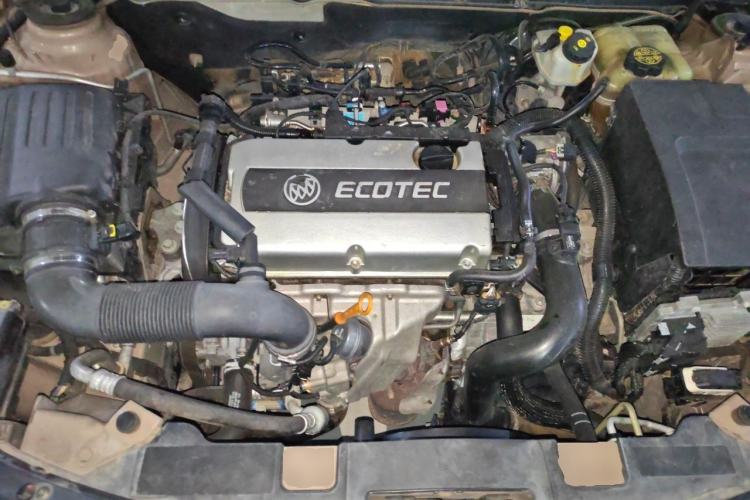 Used Buick Regal 2015 1.6T Leading Technology Model Engine Bay