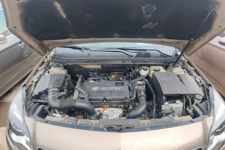 Used Buick Regal 2015 1.6T Leading Technology Model Engine Bay