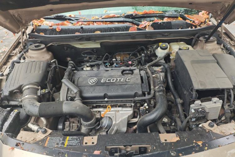 Used Buick Regal 2015 1.6T Elite Tech Model Engine Bay