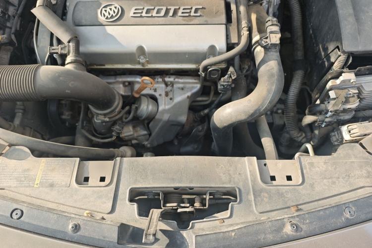 Used Buick Regal 2015 1.6T Leading Technology Model Engine Bay