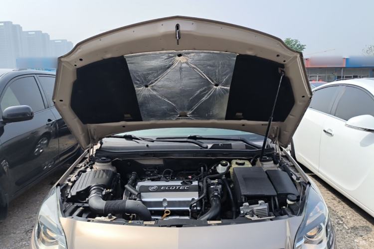 Used Buick Regal 2015 1.6T Leading Technology Model Engine Bay