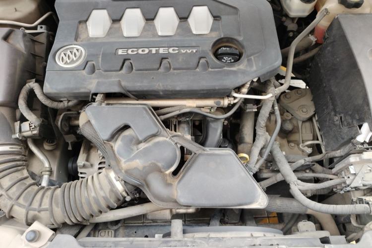 Used Buick Regal 2015 2.0L Leading Fashion Edition Engine Bay