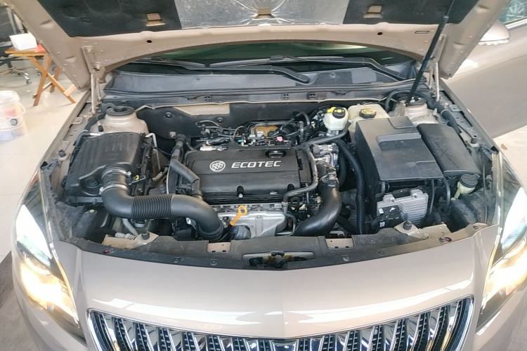 Used Buick Regal 2015 1.6T Leading Technology Model Engine Bay