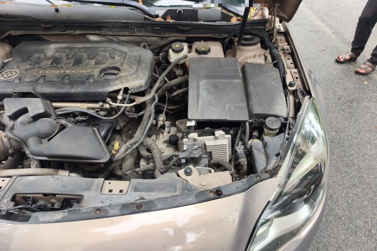 Used Buick Regal 2015 2.0L Leading Fashion Edition Engine Bay Left