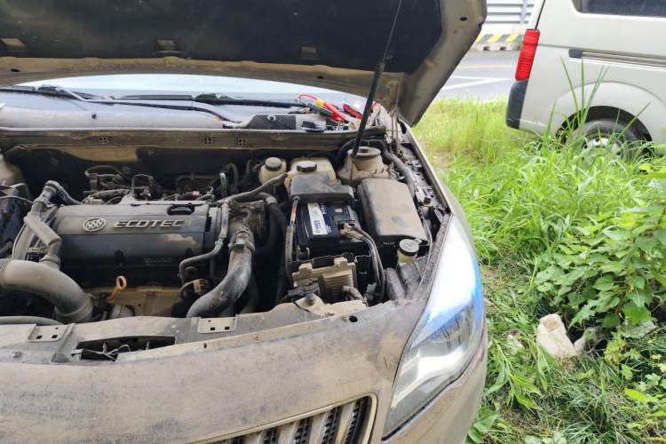 Used Buick Regal 2015 1.6T Elite Tech Model Engine Bay Left