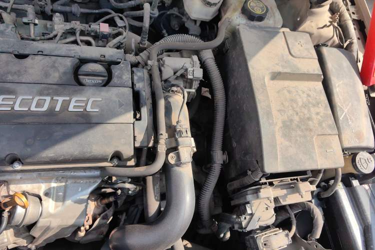 Used Buick Regal 2015 1.6T Elite Tech Model Engine Bay Left