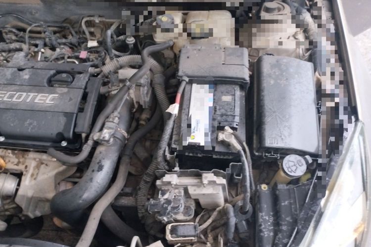 Used Buick Regal 2015 1.6T Elite Tech Model Engine Bay Left