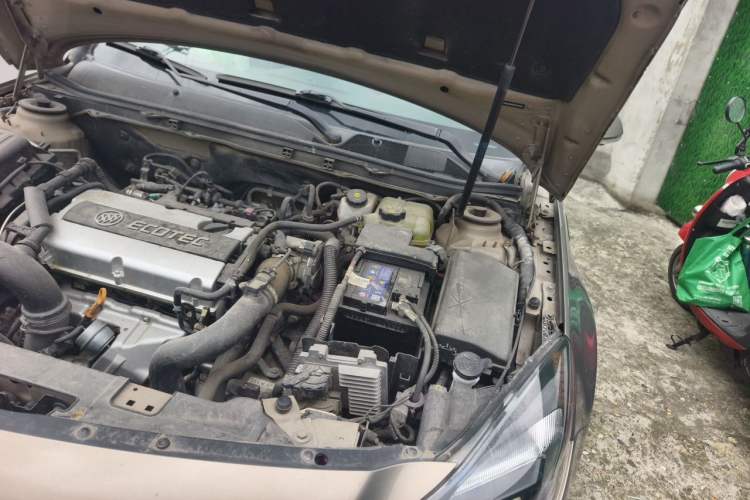 Used Buick Regal 2015 1.6T Leading Technology Model Engine Bay Left