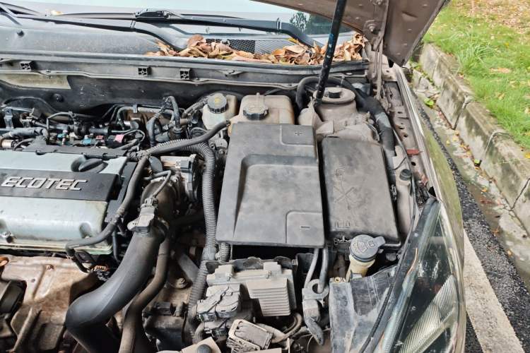 Used Buick Regal 2015 1.6T Elite Tech Model Engine Bay Left