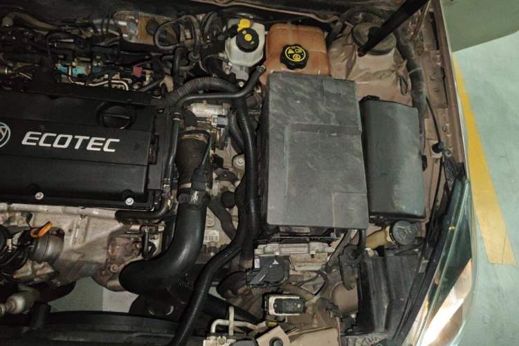 Used Buick Regal 2015 1.6T Leading Technology Model Engine Bay Left