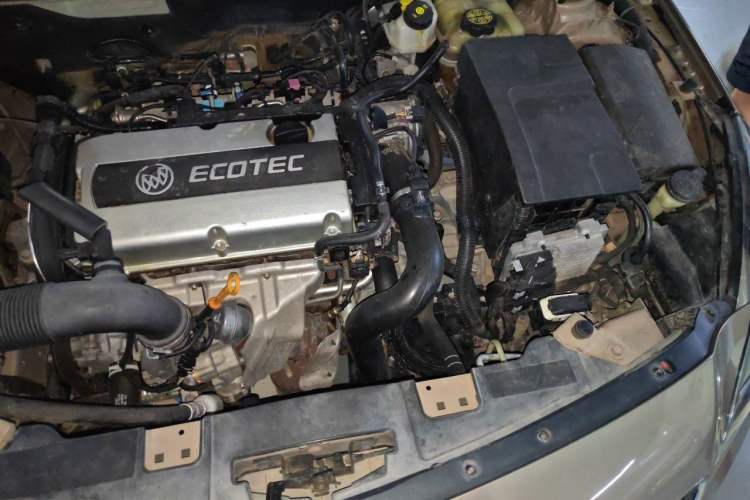 Used Buick Regal 2015 1.6T Leading Technology Model Engine Bay Left