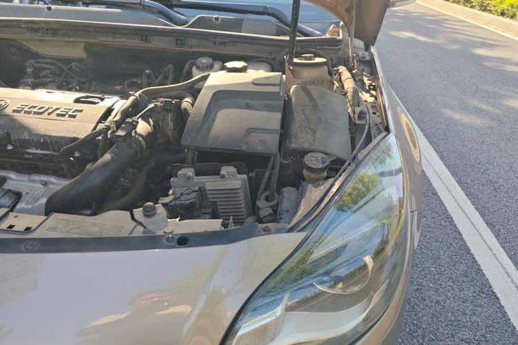 Used Buick Regal 2015 1.6T Leading Technology Model Engine Bay Left