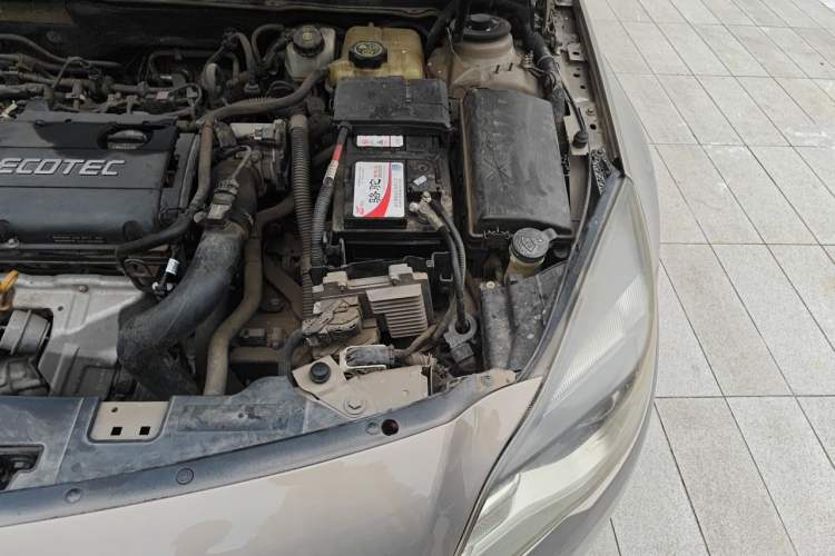 Used Buick Regal 2015 1.6T Elite Tech Model Engine Bay Left