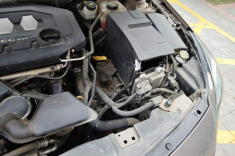 Used Buick Regal 2015 2.0L Leading Fashion Edition Engine Bay Left