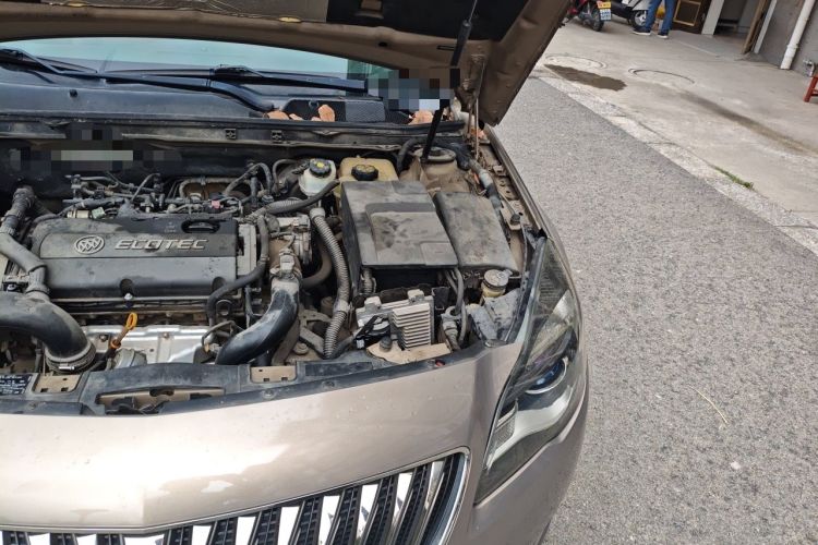 Used Buick Regal 2015 1.6T Elite Tech Model Engine Bay Left