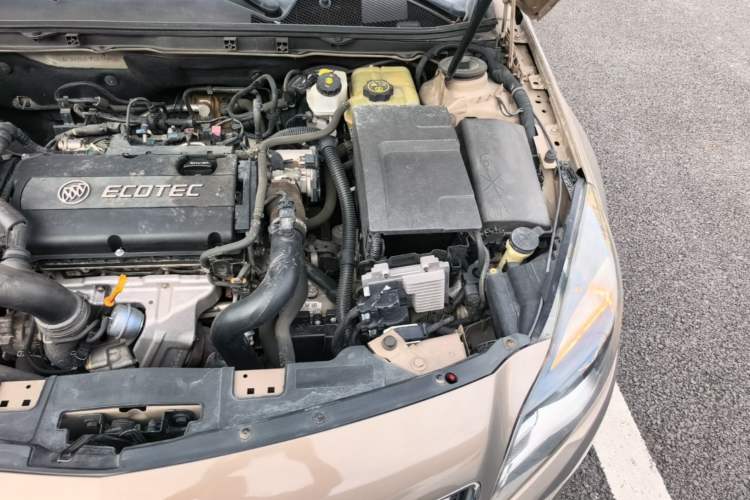 Used Buick Regal 2015 1.6T Elite Tech Model Engine Bay Left