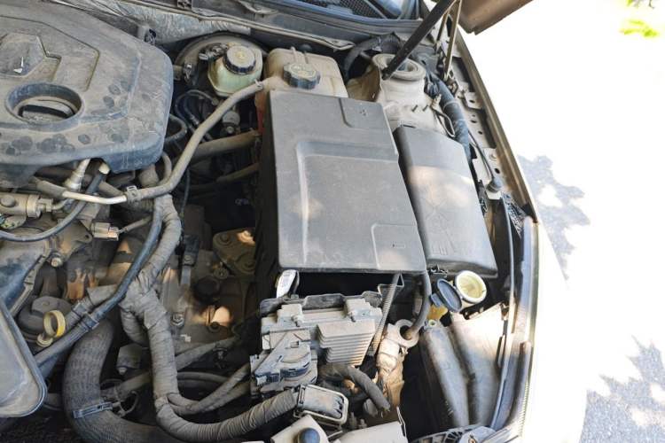 Used Buick Regal 2015 2.0L Leading Fashion Edition Engine Bay Left