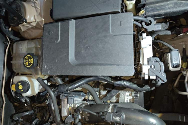 Used Buick Regal 2015 1.6T Leading Technology Model Engine Bay Left