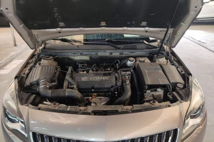 Used Buick Regal 2015 1.6T Elite Tech Model Engine Bay