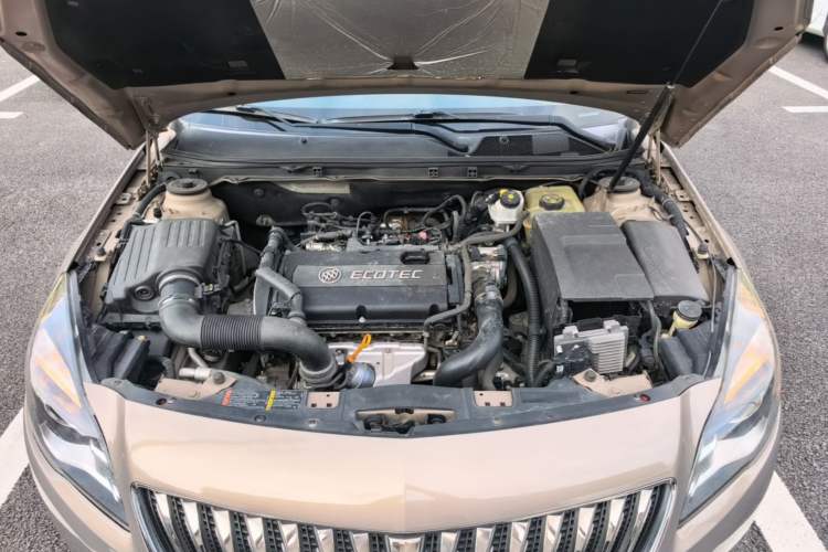 Used Buick Regal 2015 1.6T Elite Tech Model Engine Bay