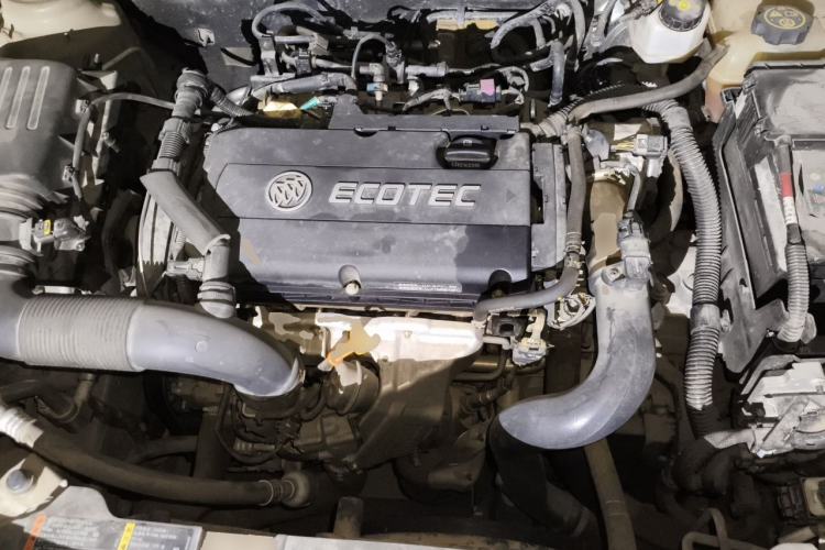 Used Buick Regal 2015 1.6T Elite Tech Model Engine Bay