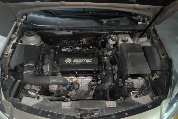 Used Buick Regal 2015 1.6T Elite Tech Model Engine Bay