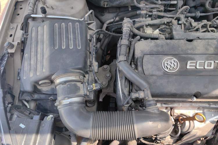 Used Buick Regal 2015 1.6T Elite Tech Model Engine Bay Right