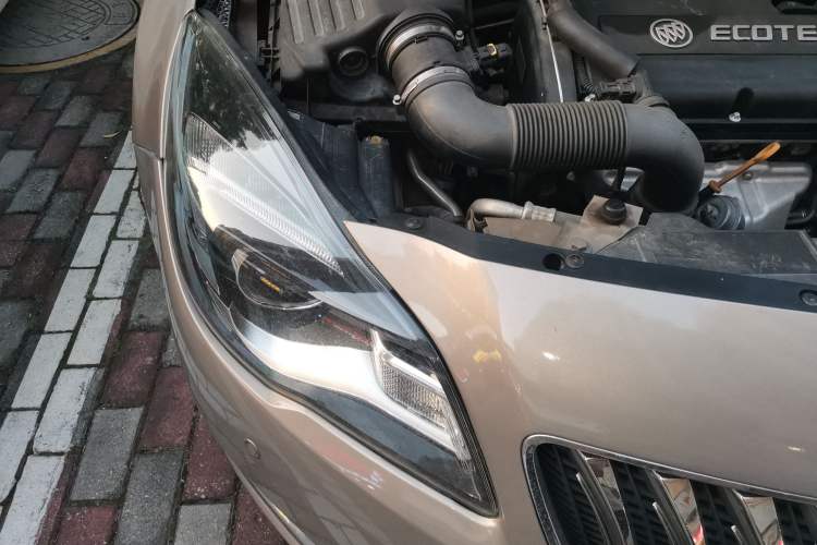 Used Buick Regal 2015 1.6T Fashion Tech Model Engine Bay Right