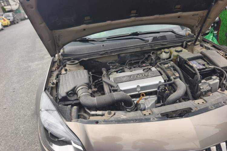 Used Buick Regal 2015 1.6T Leading Technology Model Engine Bay Right