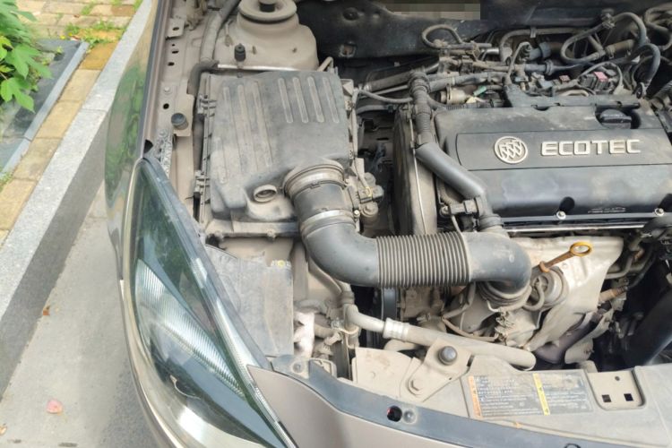 Used Buick Regal 2015 1.6T Elite Tech Model Engine Bay Right
