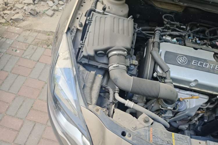 Used Buick Regal 2015 1.6T Leading Technology Model Engine Bay Right