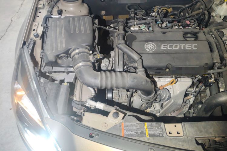 Used Buick Regal 2015 1.6T Elite Tech Model Engine Bay Right