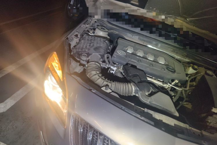 Used Buick Regal 2015 2.0L Leading Fashion Edition Engine Bay Right