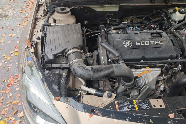 Used Buick Regal 2015 1.6T Elite Tech Model Engine Bay Right