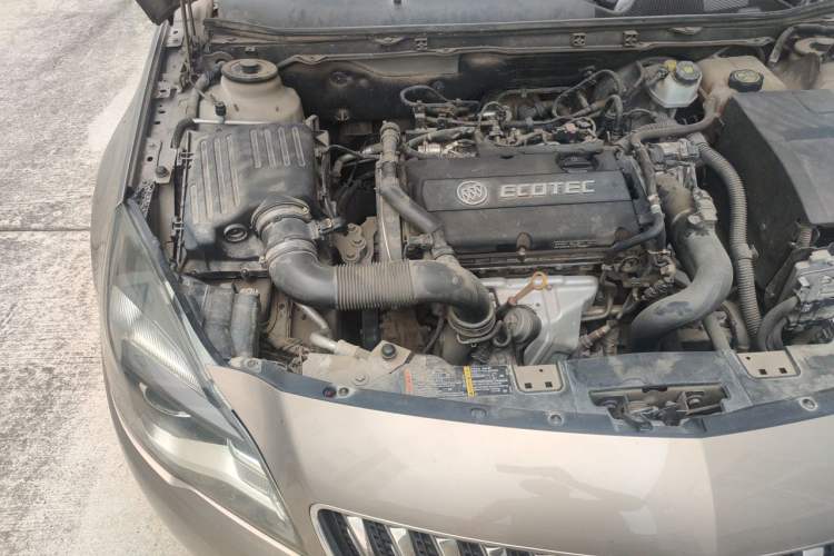 Used Buick Regal 2015 1.6T Elite Tech Model Engine Bay Right