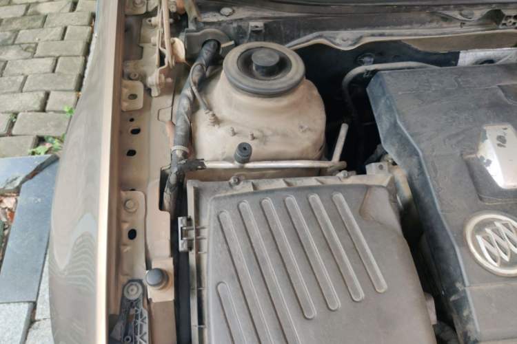 Used Buick Regal 2015 2.0L Leading Fashion Edition Engine Bay Right