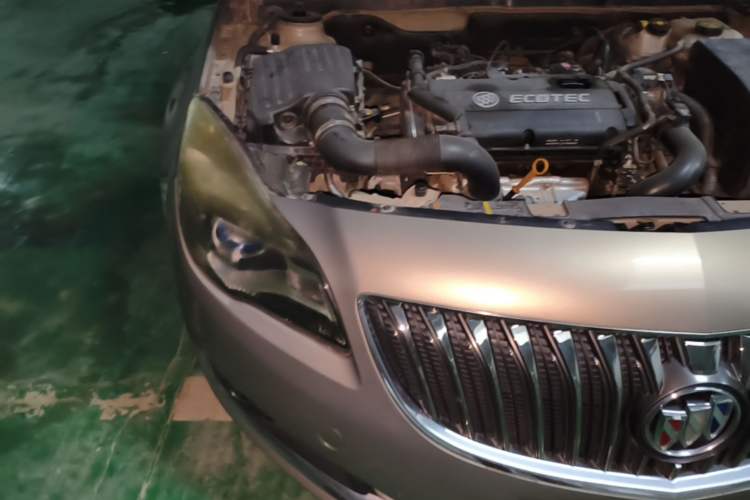 Used Buick Regal 2015 1.6T Elite Tech Model Engine Bay Right
