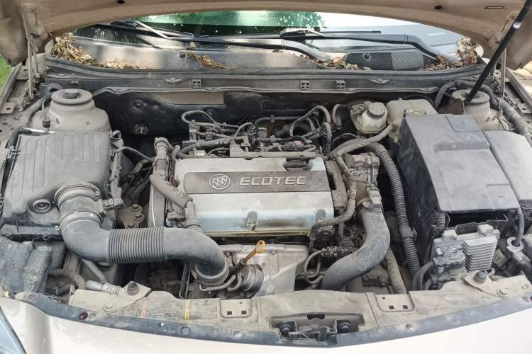 Used Buick Regal 2015 1.6T Leading Technology Model Engine Bay