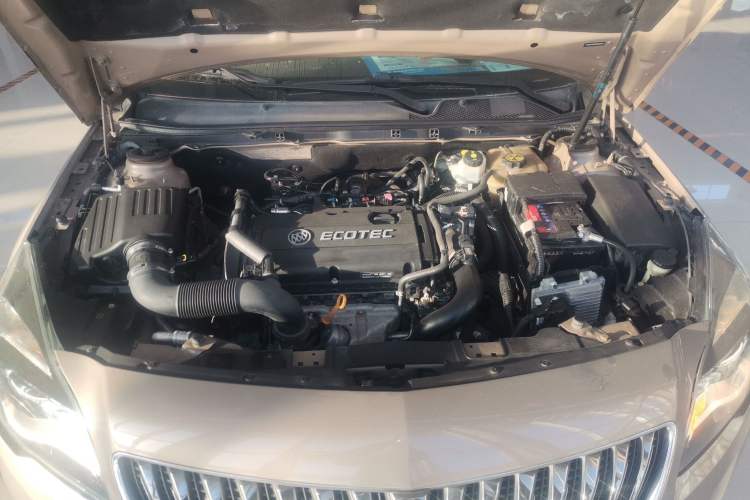 Used Buick Regal 2015 1.6T Elite Tech Model Engine Bay