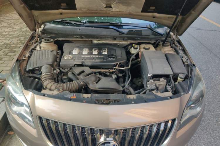 Used Buick Regal 2015 2.0L Leading Fashion Edition Engine Bay