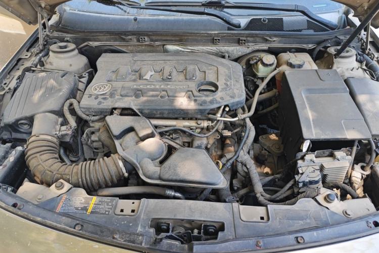 Used Buick Regal 2015 2.0L Leading Fashion Edition Engine Bay