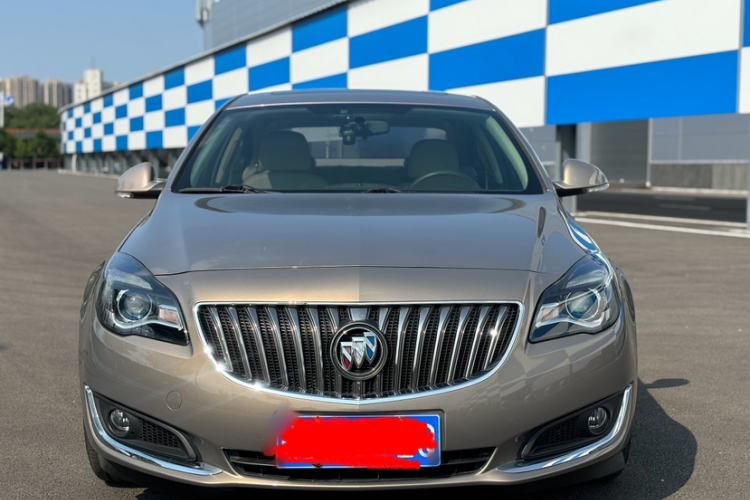 Used Buick Regal 2015 2.0L Leading Fashion Edition Exterior 3