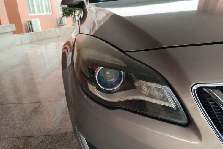 Used Buick Regal 2015 1.6T Fashion Tech Model Exterior 6