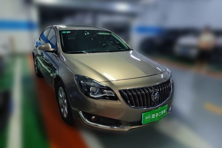 Used Buick Regal 2015 1.6T Leading Technology Model Front Right 45 Deg